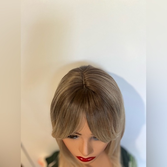 WIG  - Layered Dirty Blonde Side Bangs Wig - Realistic Look - Picture 6 of 8